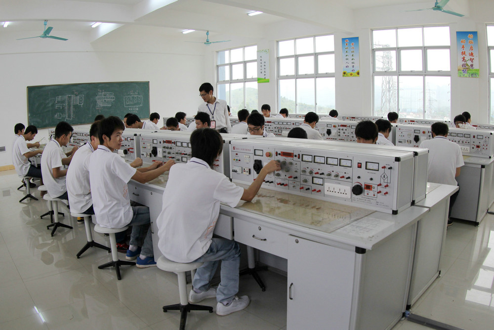 电子工艺实训考核装置